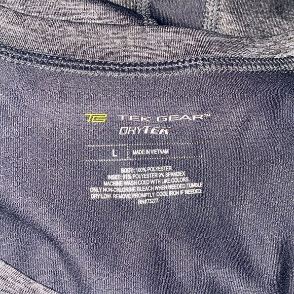 ✨ Women's Tek Gear Performance Base Layer Tank✨ - Picture 7 of 7